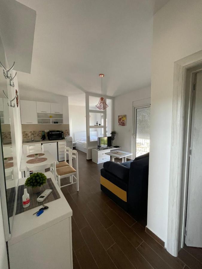 Apartments Tina Утєха Екстер'єр фото